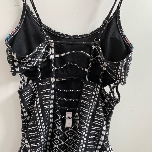 Swimming - Picture 2 of 5